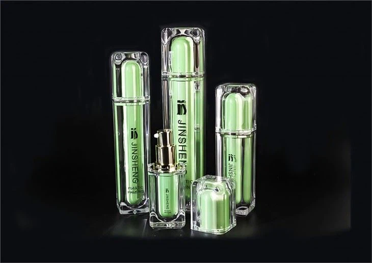 Airless Twist Up Cosmetic Pump Plastic Bottle in stock